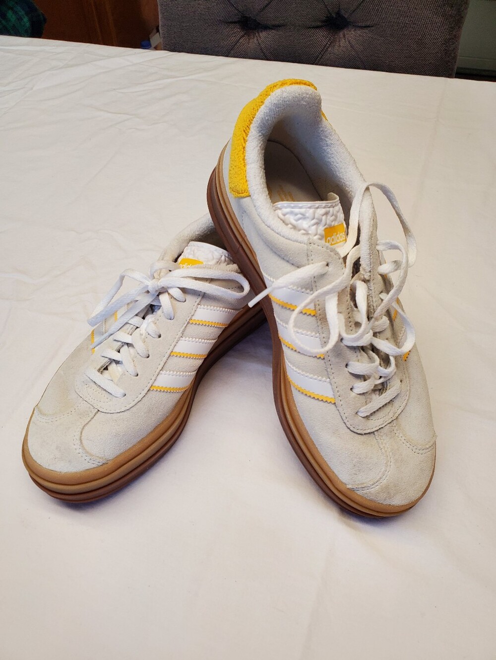 Adidas Gazelle Bold Ivory Bold Gold IH9929 Womens 8 Platform Suede Gum Sneaker